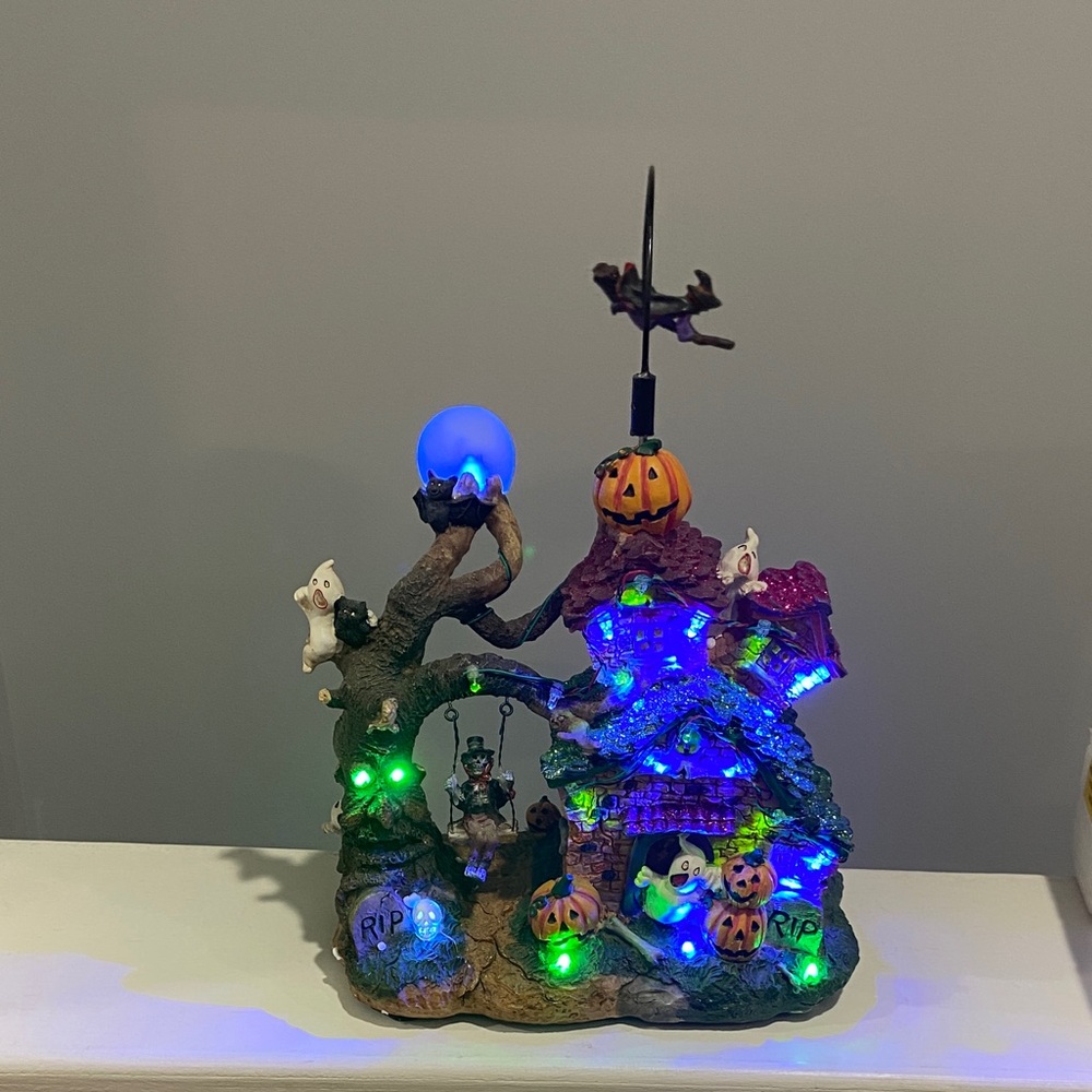Halloween LED Village with Flying Witch 2008 witch flies light up plug in